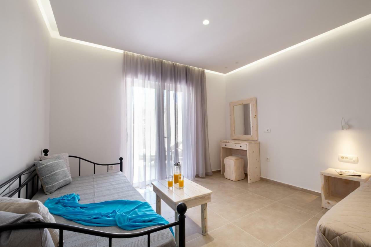 Cyclops Beach Apartments Perivolos  Extérieur photo